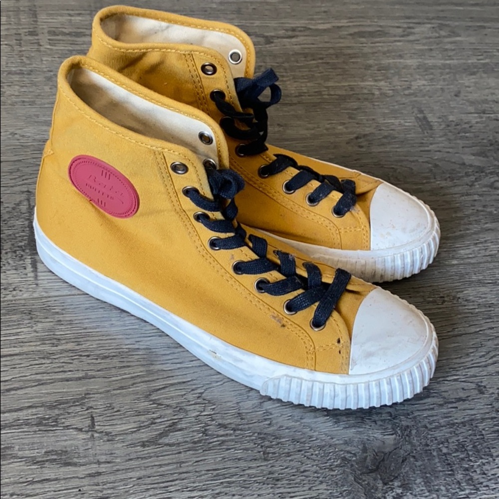 Bata Bullets shoes Size 9